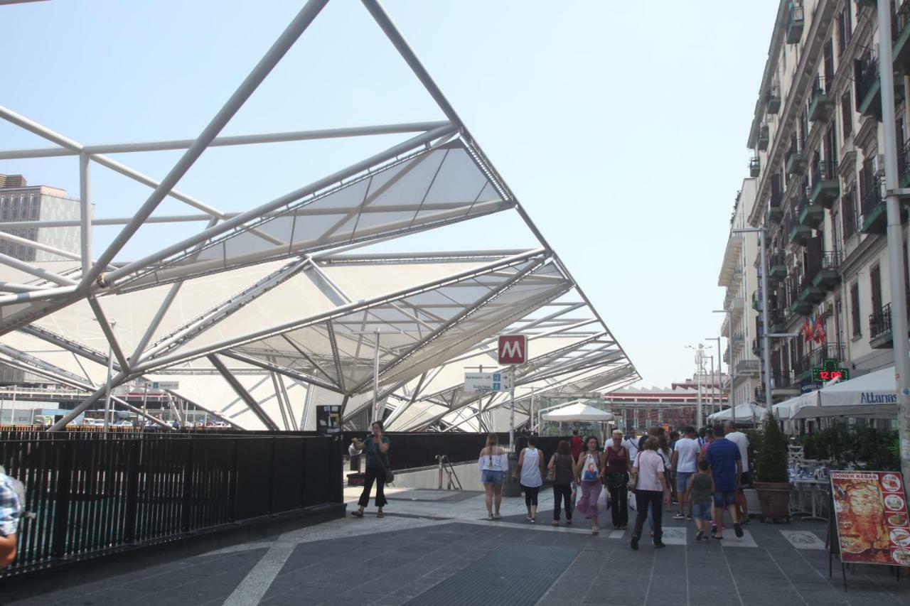 Garibaldi Station 2Punto0 Panzió Nápoly Kültér fotó